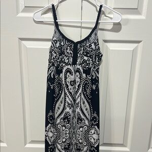 Enfocus Studio Black and White Sleeveless Maxi Sundress